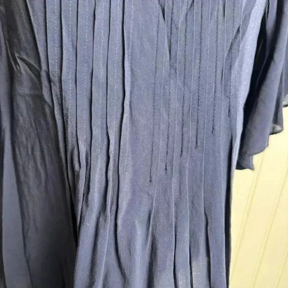 Anthropologie Maeve Maya Flutter Sleeve Navy Pintuck Blouse size 4 H33 - Picture 6 of 9